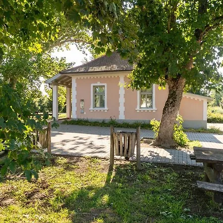 Guest house Tundermezo Vendeghaz Geberjen