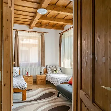 Tundermezo Vendeghaz Guest house Geberjen